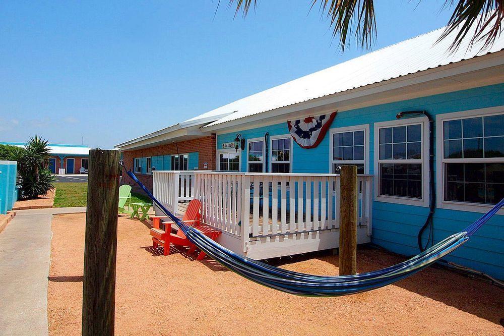 Shark Reef Resort Motel & Cottages Port Aransas Exterior photo